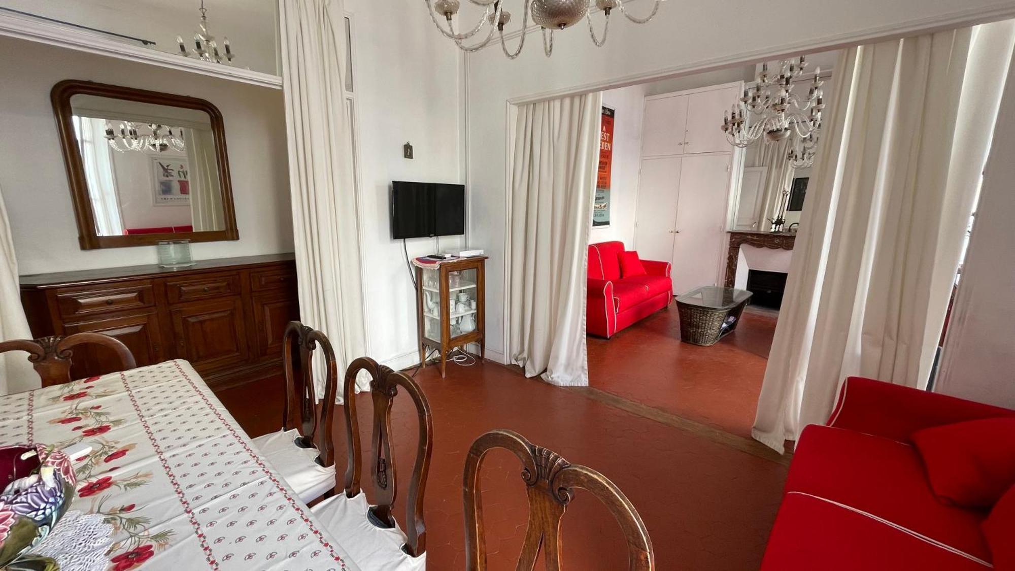 Large 2-room - Wifi, Air Conditioning Apartamento