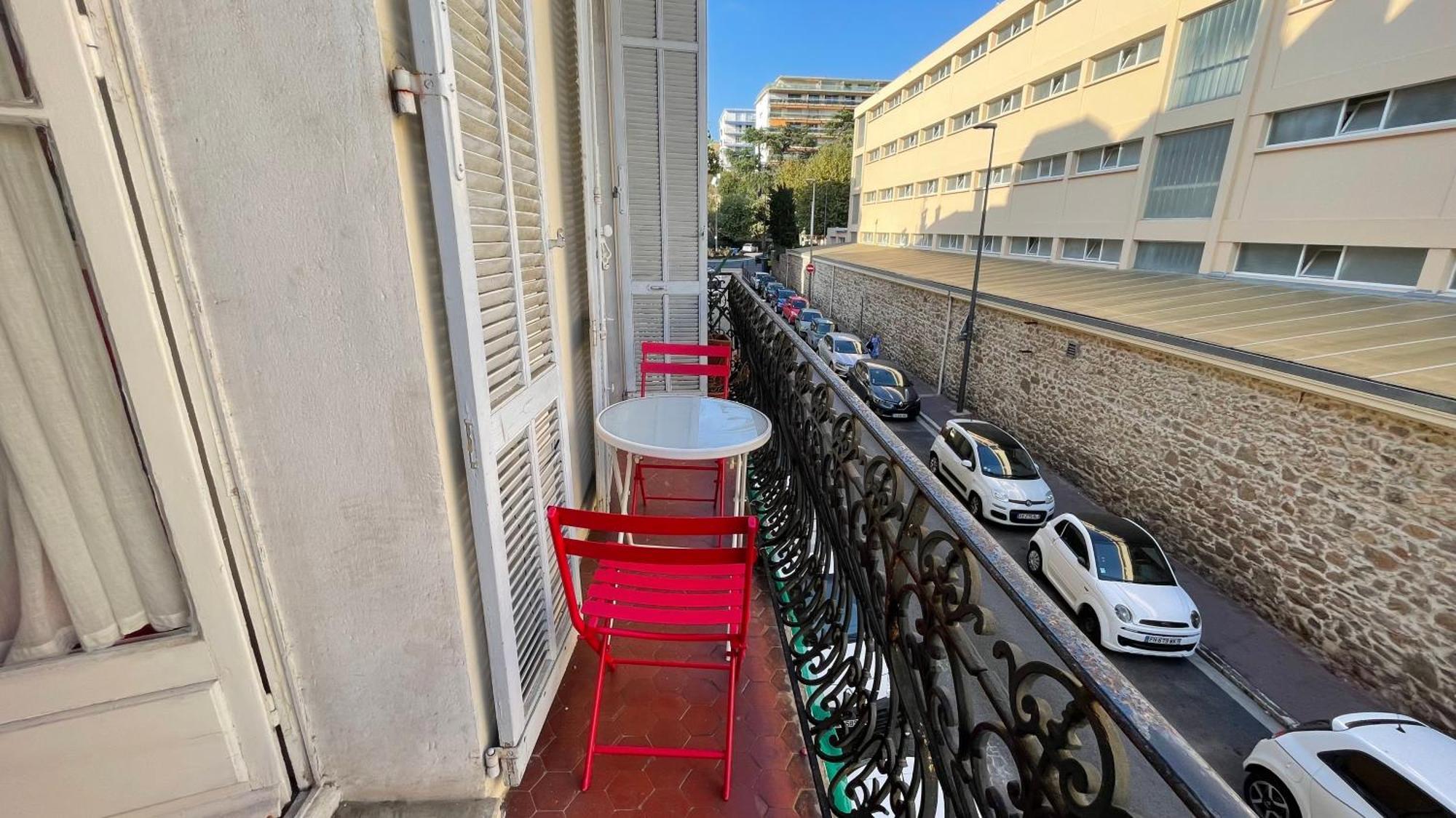 Large 2-room - Wifi, Air Conditioning Apartamento *